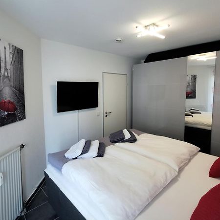 Komfortable 2-Zimmer-Ferienwohnung Am Kurpark 바트크로이즈나흐 외부 사진
