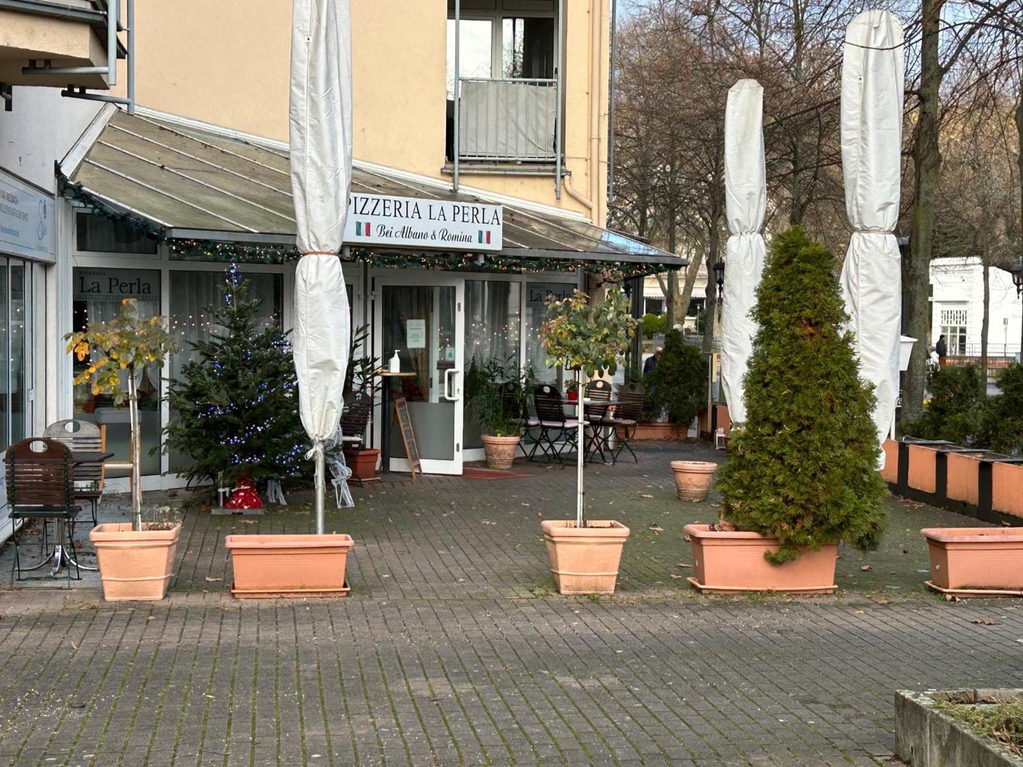 Komfortable 2-Zimmer-Ferienwohnung Am Kurpark 바트크로이즈나흐 외부 사진