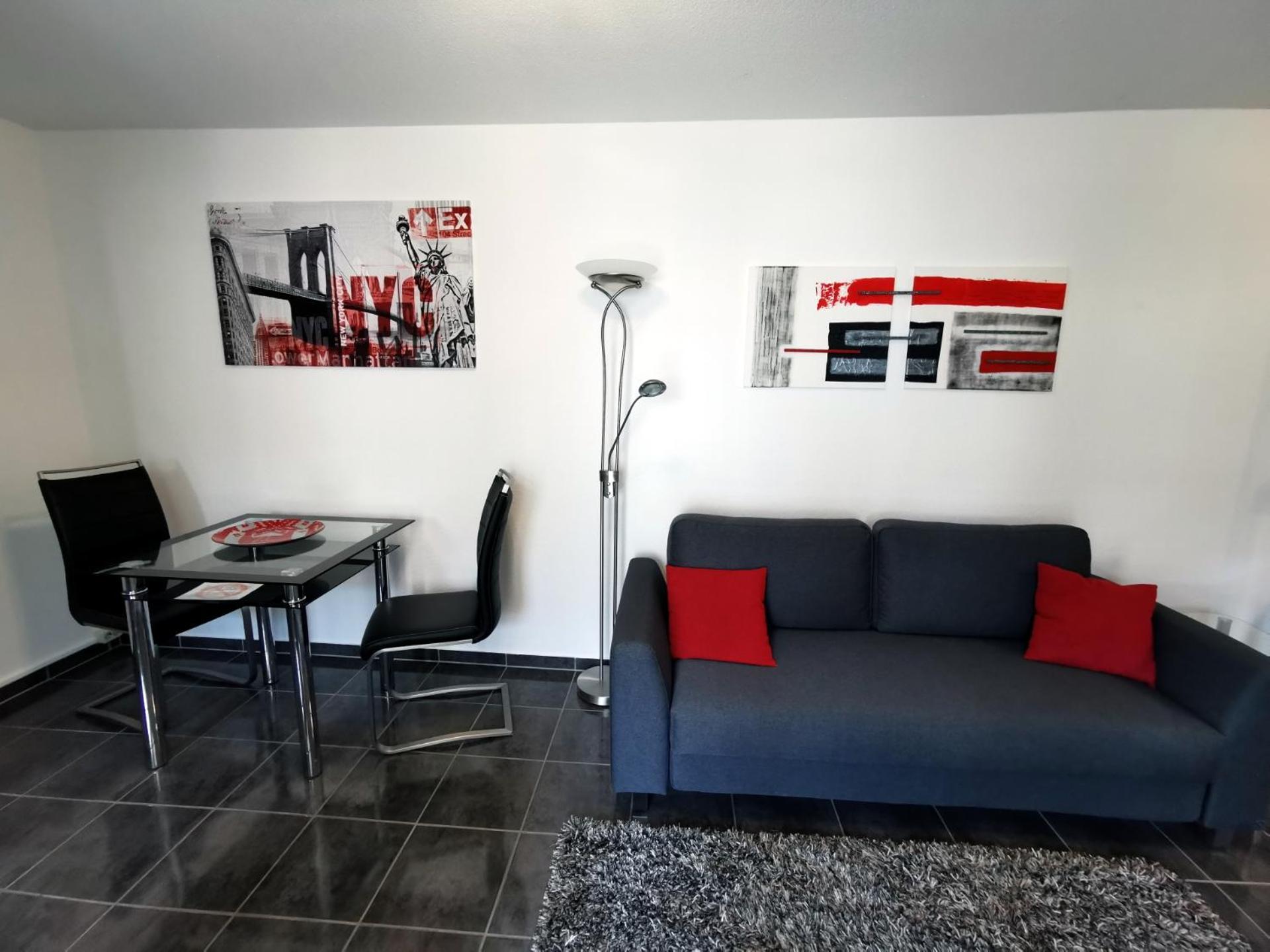 Komfortable 2-Zimmer-Ferienwohnung Am Kurpark 바트크로이즈나흐 외부 사진